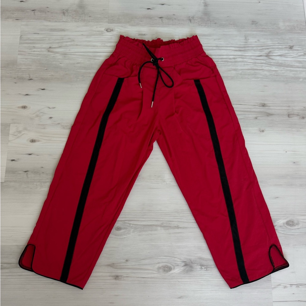 Size small bucket list pants